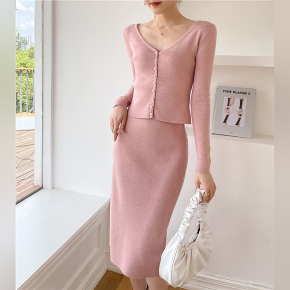 2-piece pink sweater set, long sleeve sweater top + midi sweater skirt - Picture 5 of 11